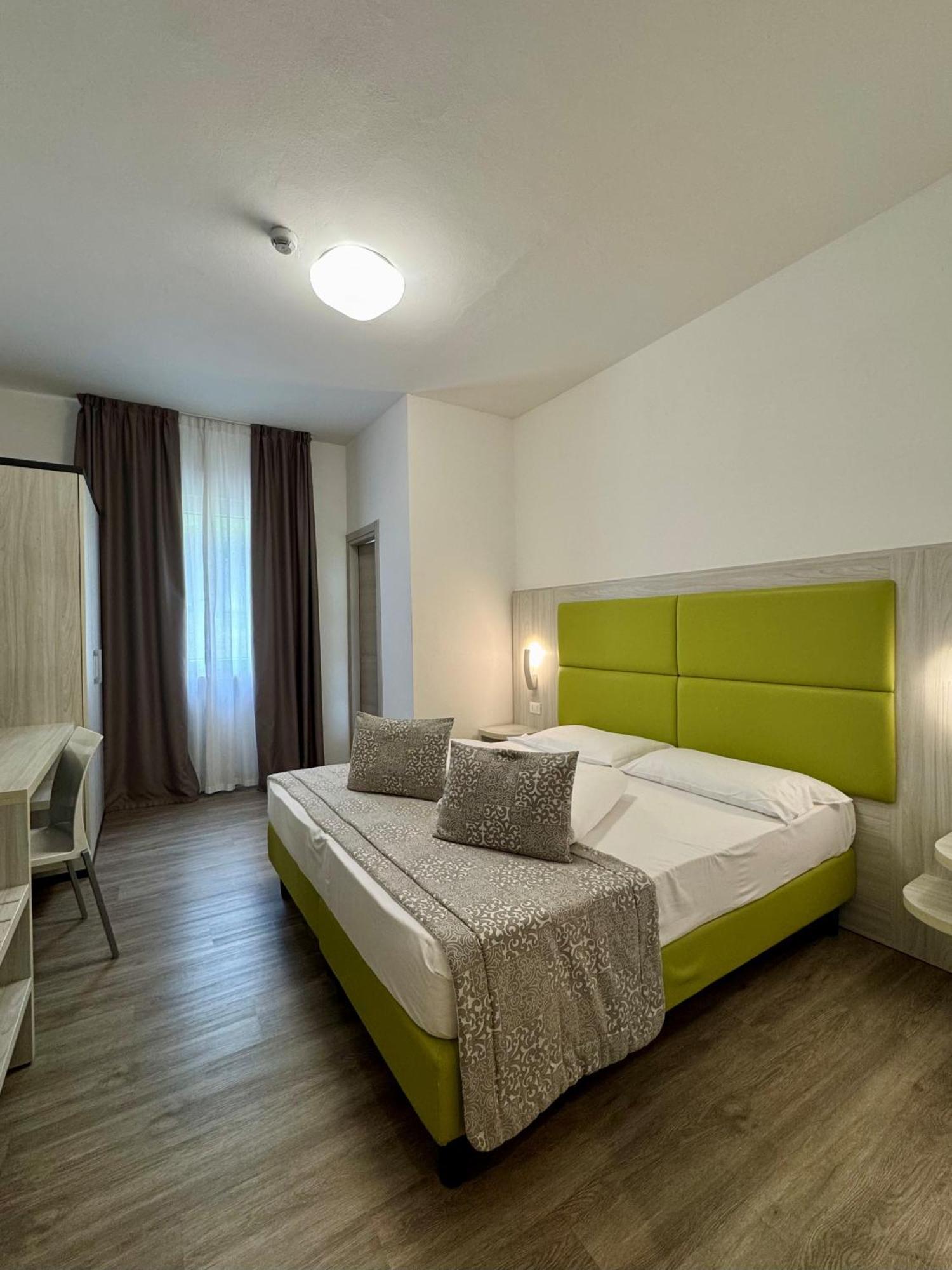 Hotel Casa Serena مالتشيزينيه المظهر الخارجي الصورة